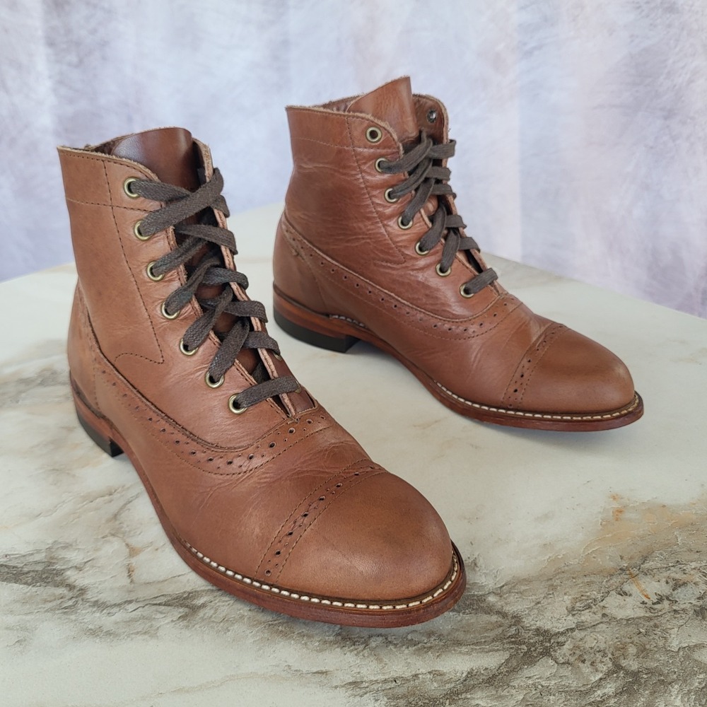 Wolverine 1000 Mile Size 8.5 B Women's Cap Toe Boots